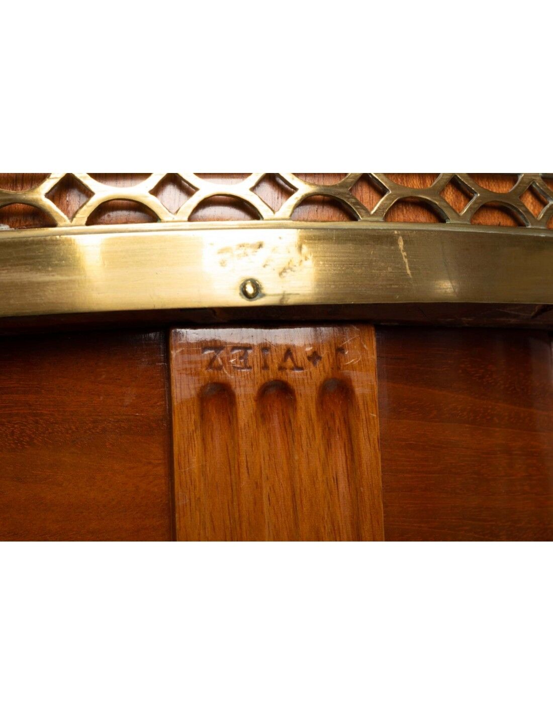 Table hot water bottle Louis XVI stamped Viez