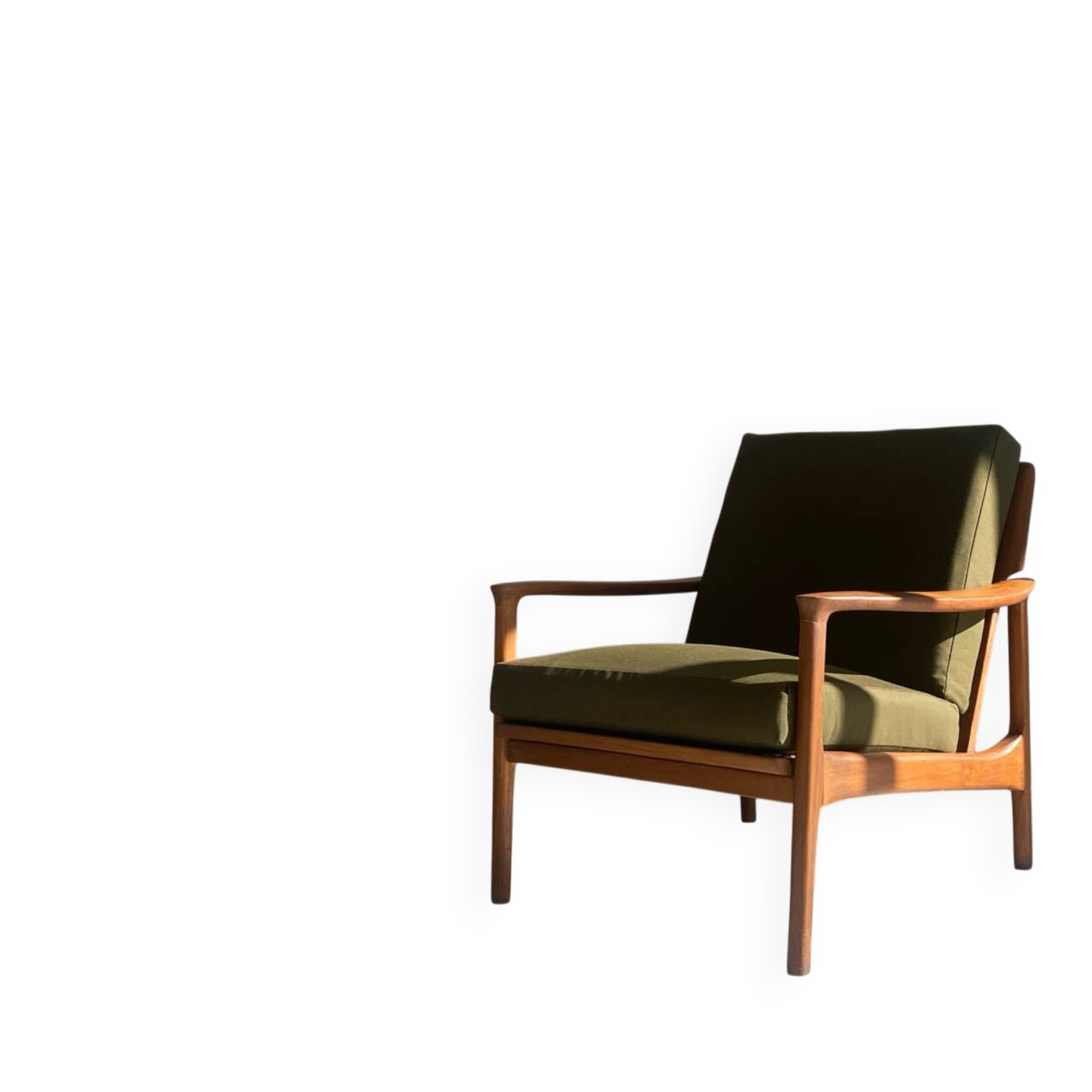 Danish Scandinavian armchair in teak