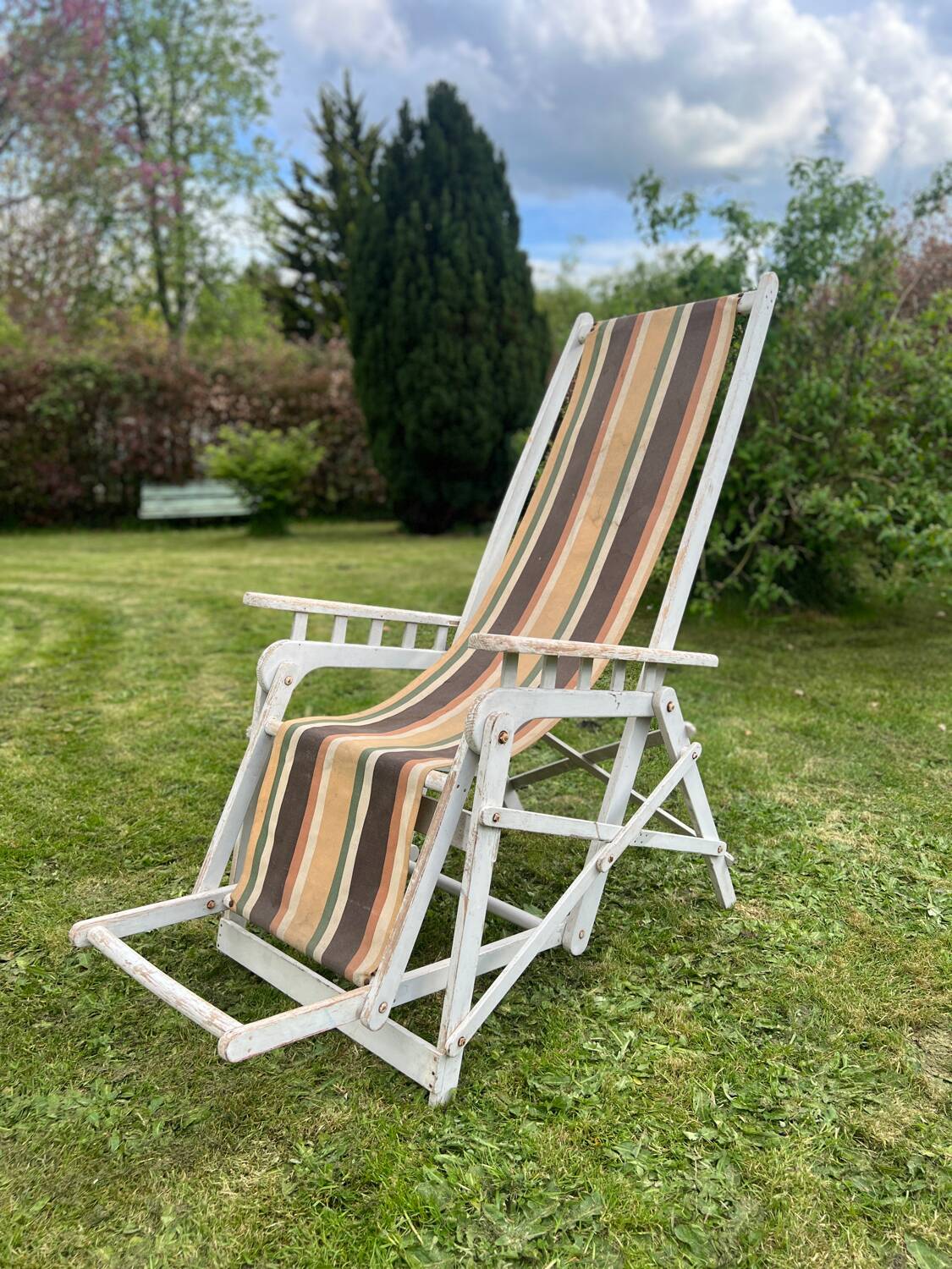 Old lounge chair