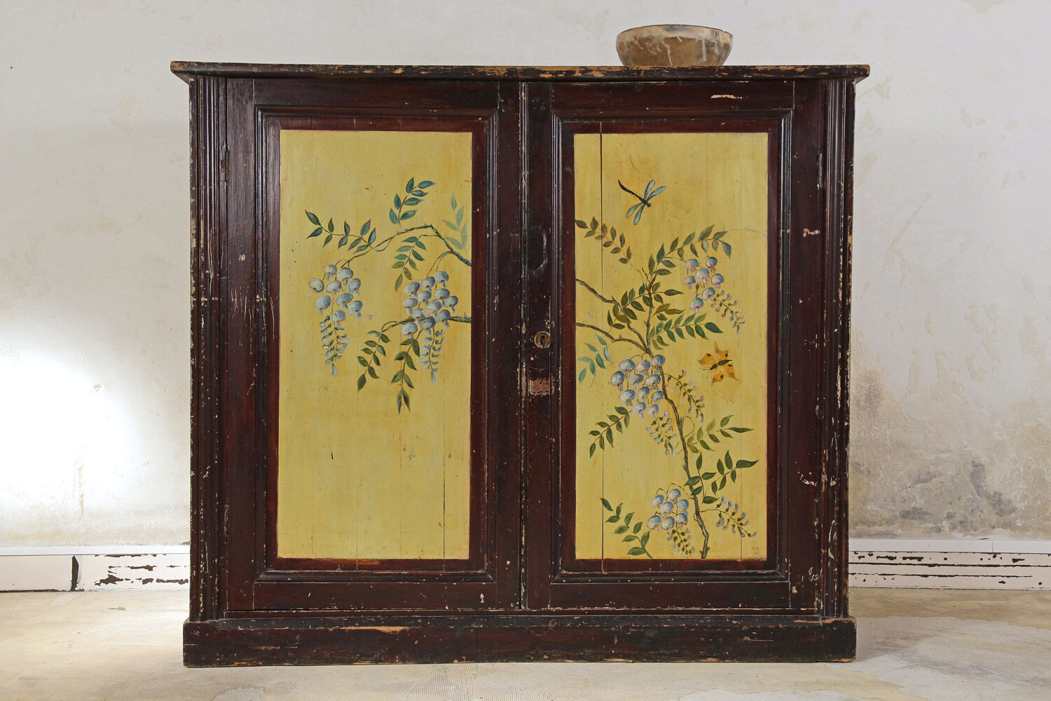 Old library 2 bodies 1900s