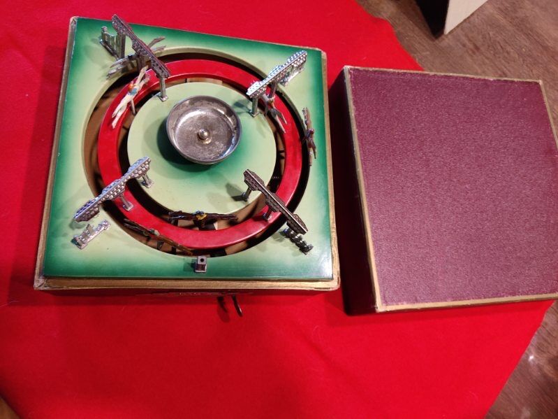 Art deco twentieth game of third with its box