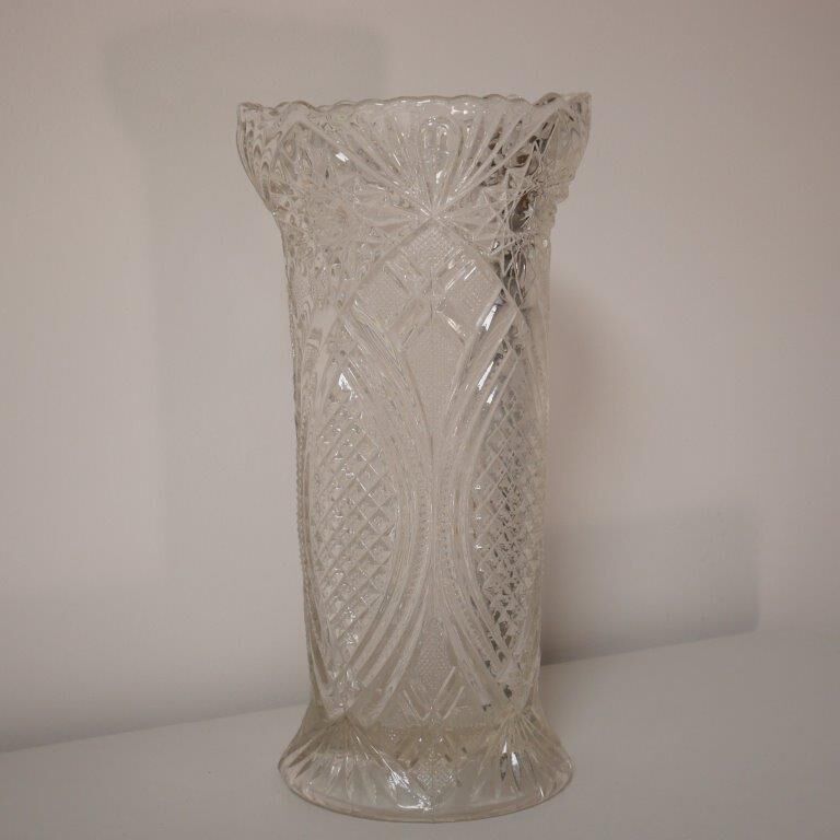 Glass vase, chiseled pattern