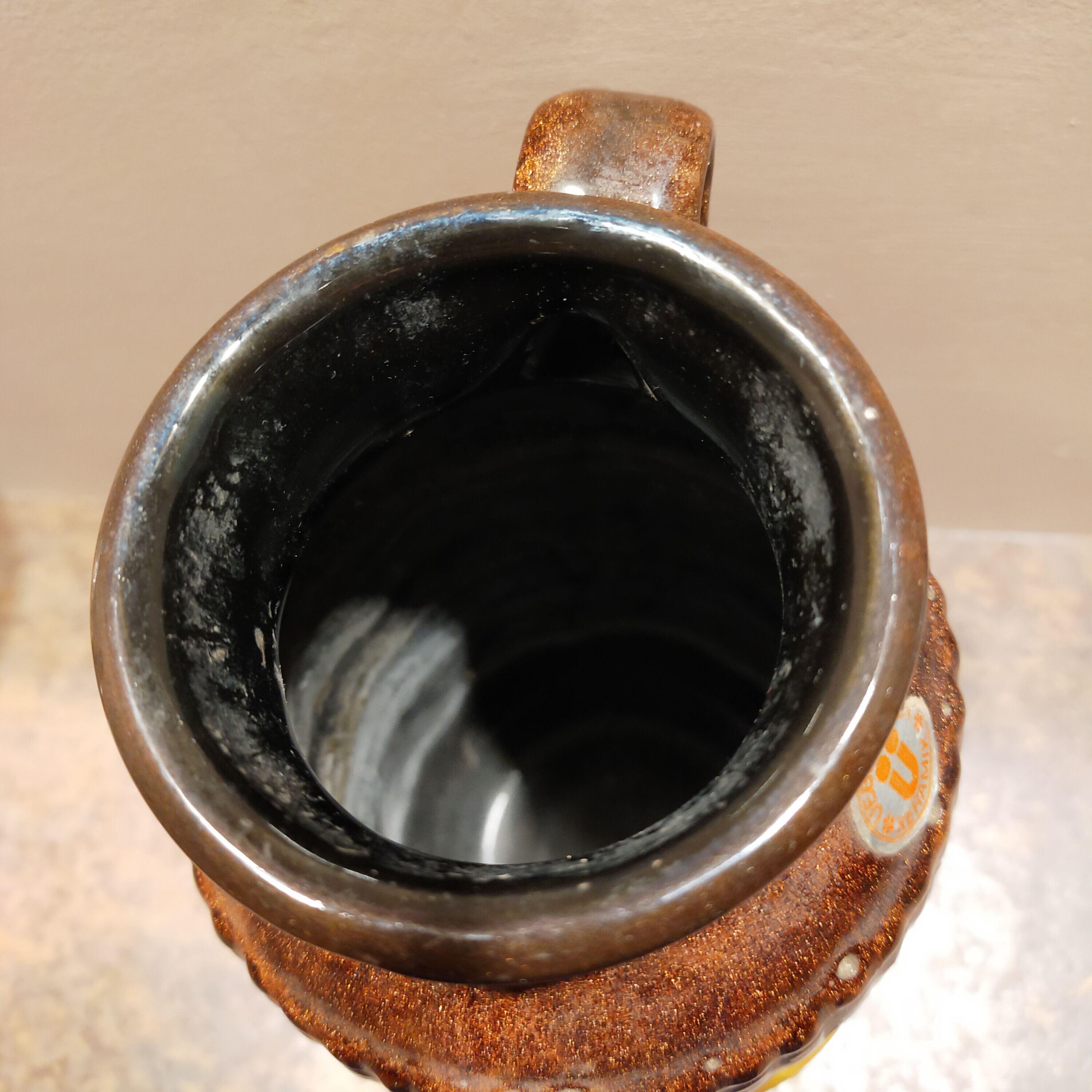 Uberlacker ceramic vase