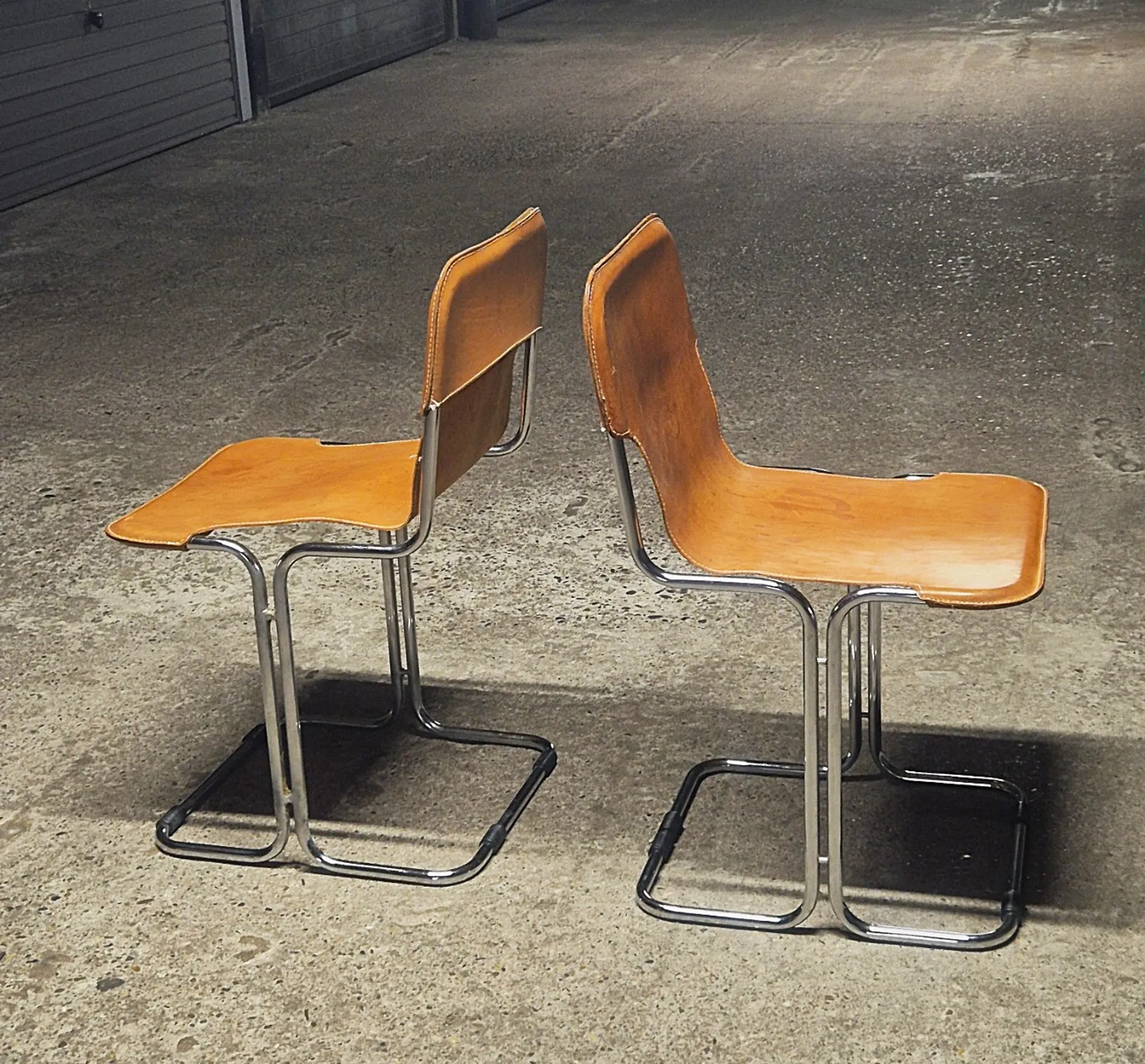 Pair of "Calla" chairs, Antonio Ari Colombo for Arflex, 1970