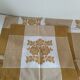 Nappe et 8 serviettes vintage – tons caramel et moutarde dorée