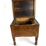 Wooden entrance trunk stool