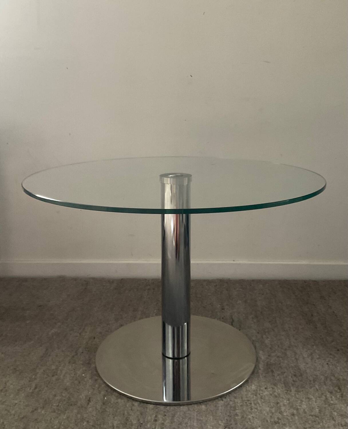 Design coffee table up and down