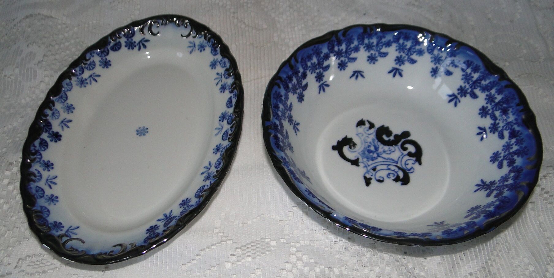 Lot of 2 serving dishes porcelain alba julia romania