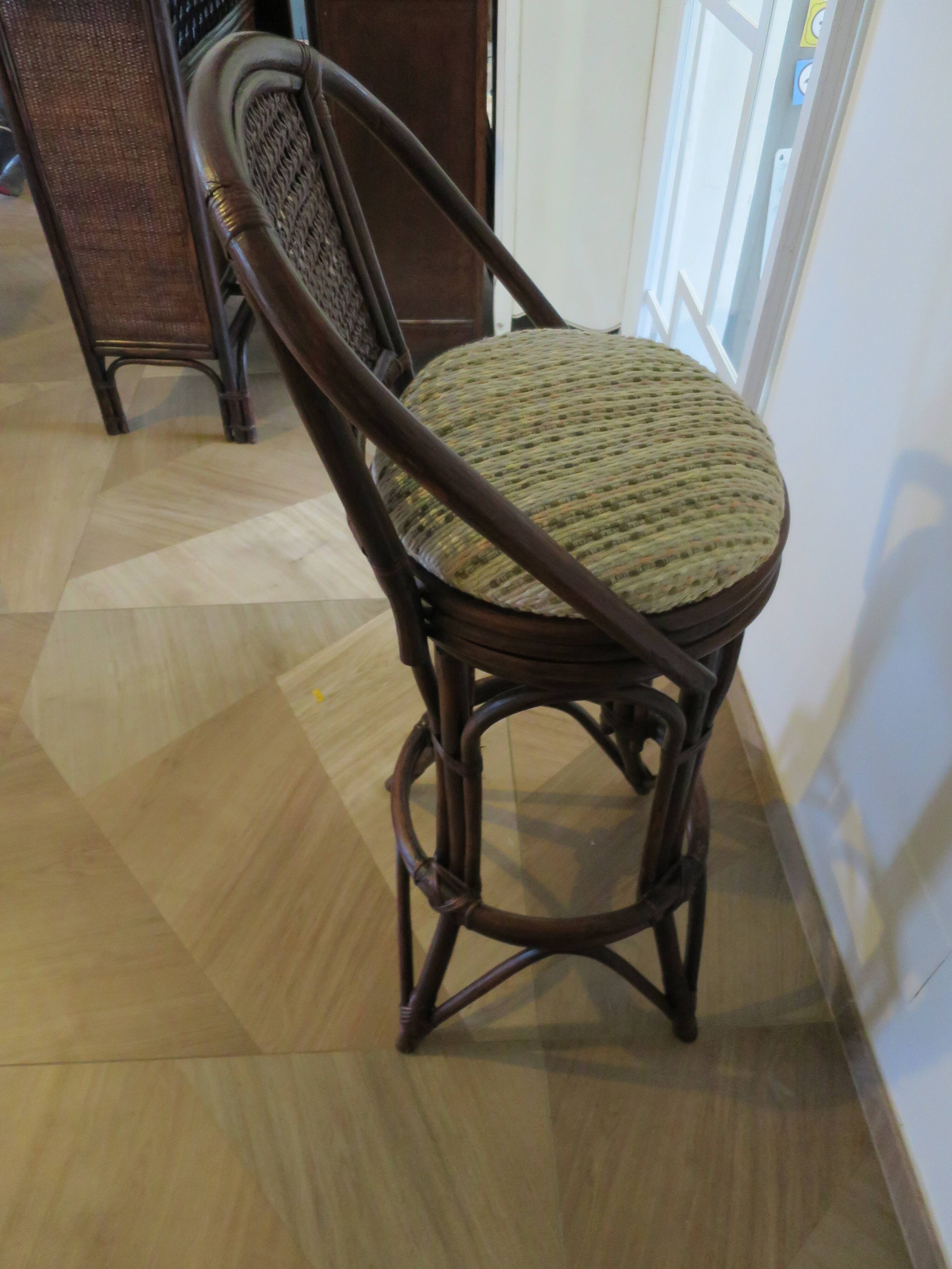 Set of 2 swivel bar stools / chairs - wood - cane - rattan - 80s