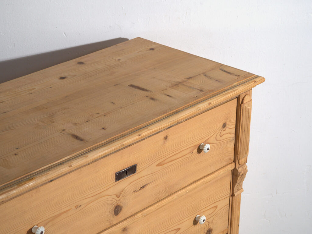 Central European high chest of drawers with four washed pine drawers – Central Europe, around 1900