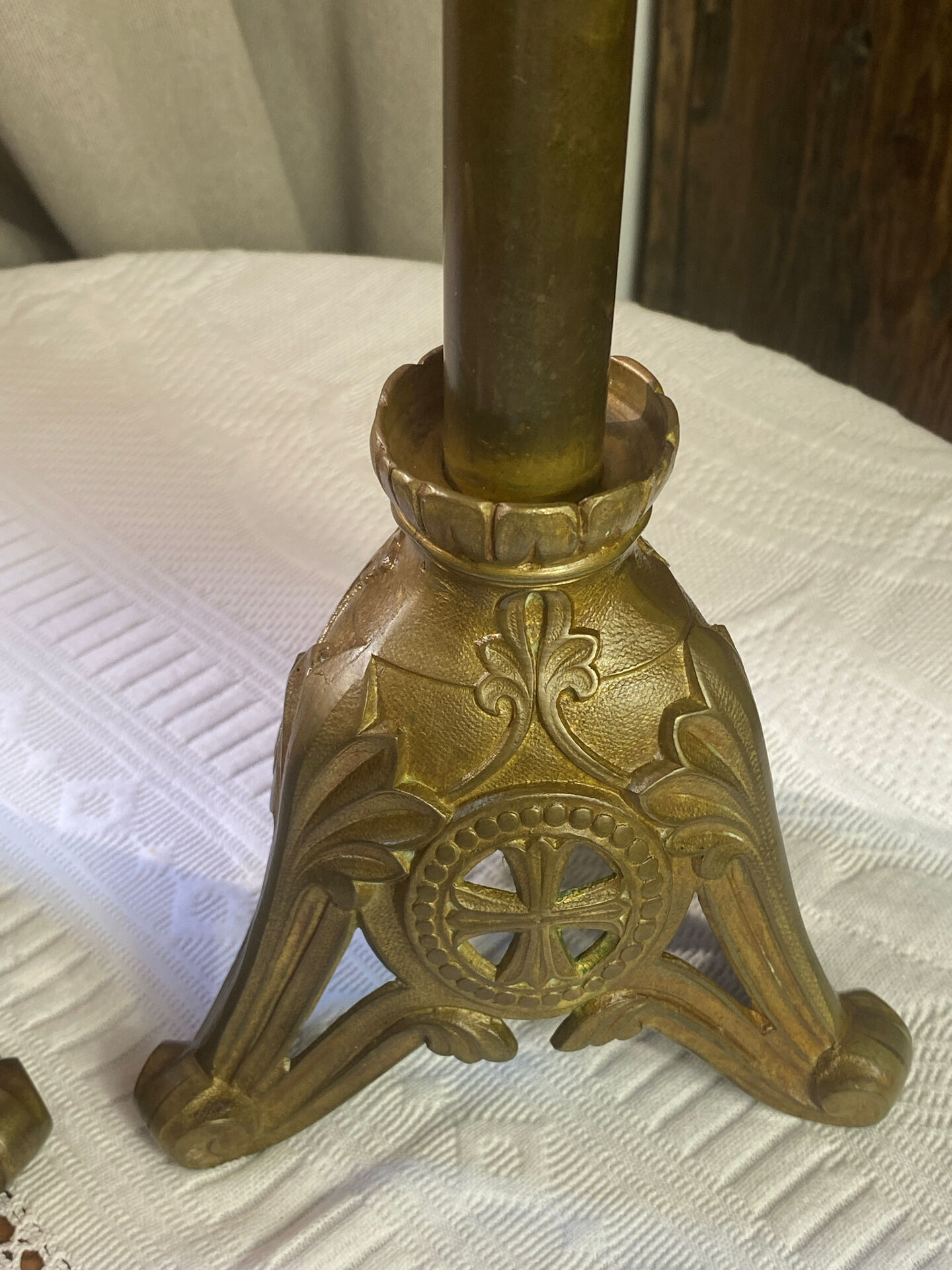 Pair of candlesticks in bronze and brass