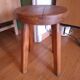 Tabouret travail francais , pieds crayon