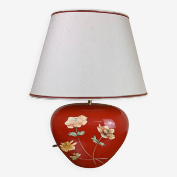 grande lampe vintage en céramique à décors de fleurs sur fond rouge vers 1980
