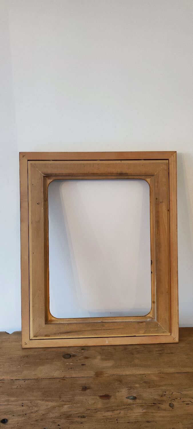 Pair of gilded wooden frames