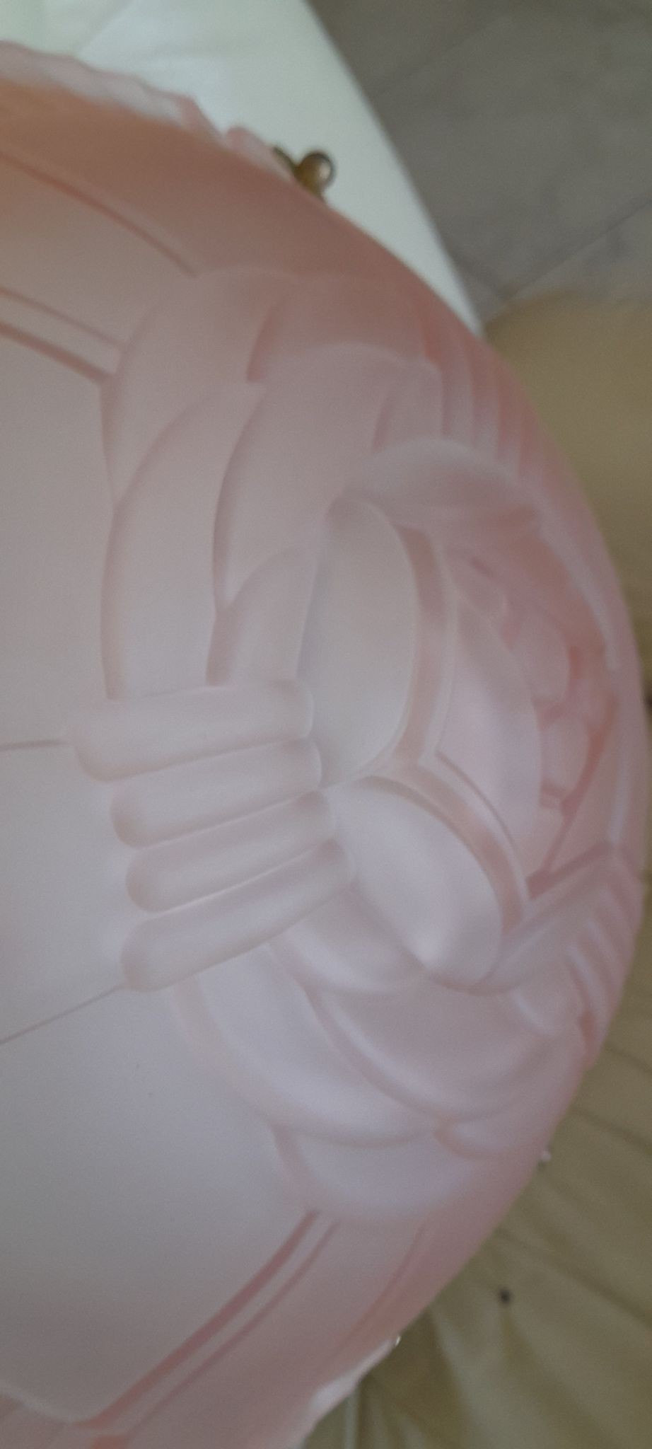 Art Deco style washbasin suspension in pale pink frosted glass