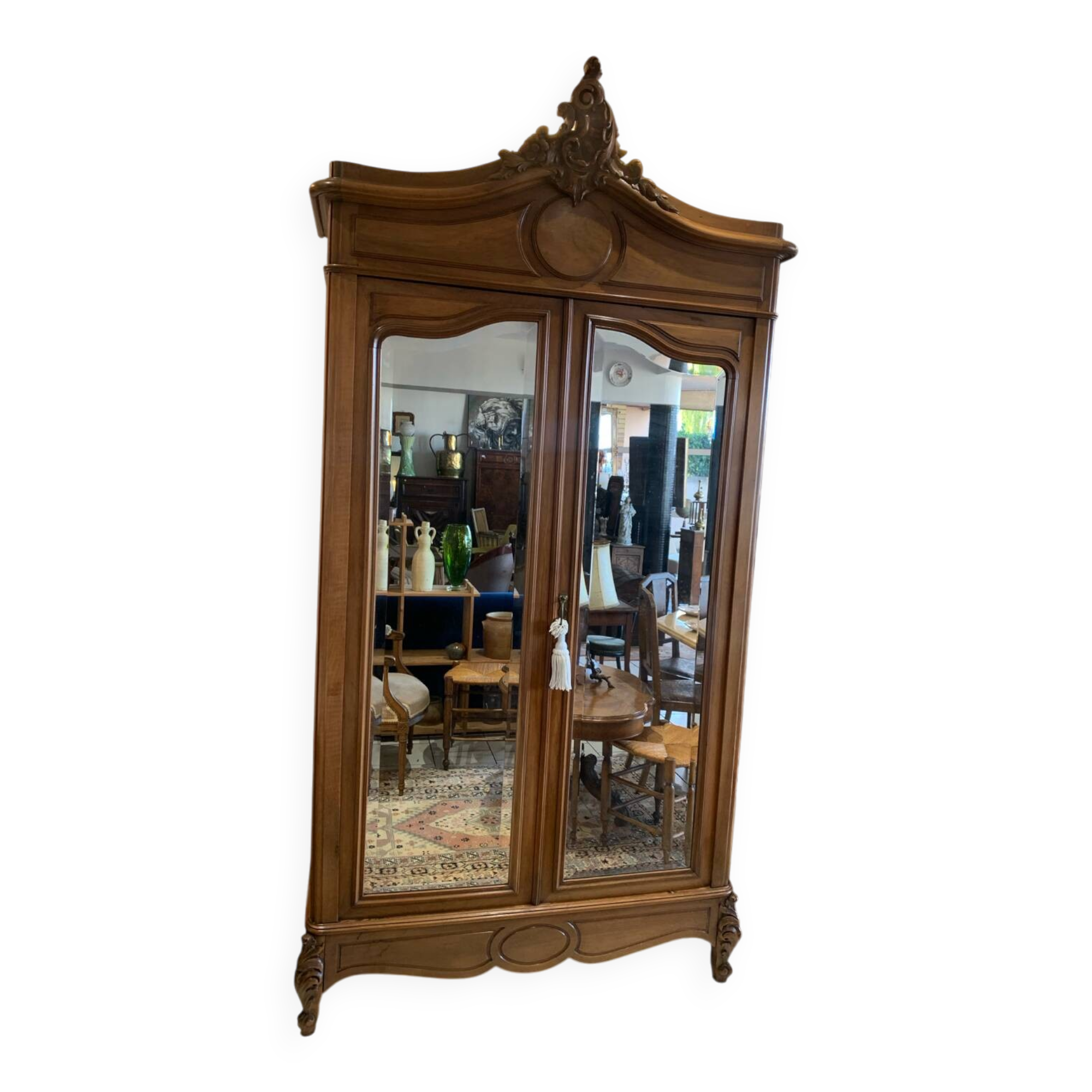 Armoire Ancienne circa 1900 Noyers
