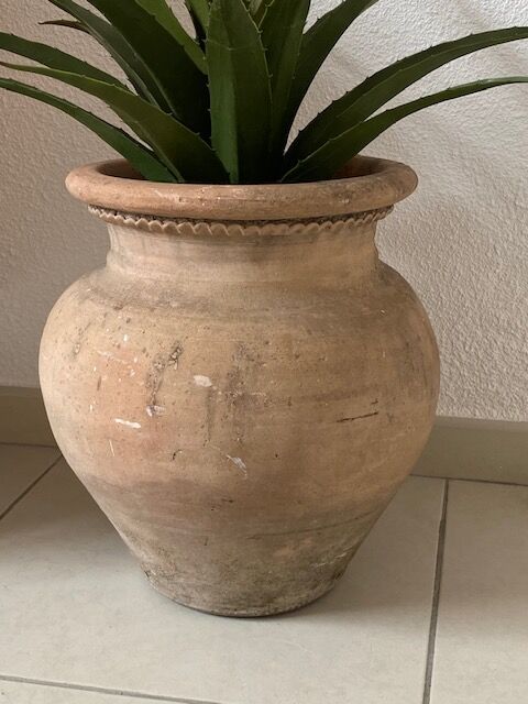 Terracotta pot