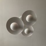 Suspension cascade design 3 white metal saucers