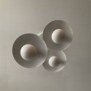 Suspension cascade design 3 white metal saucers