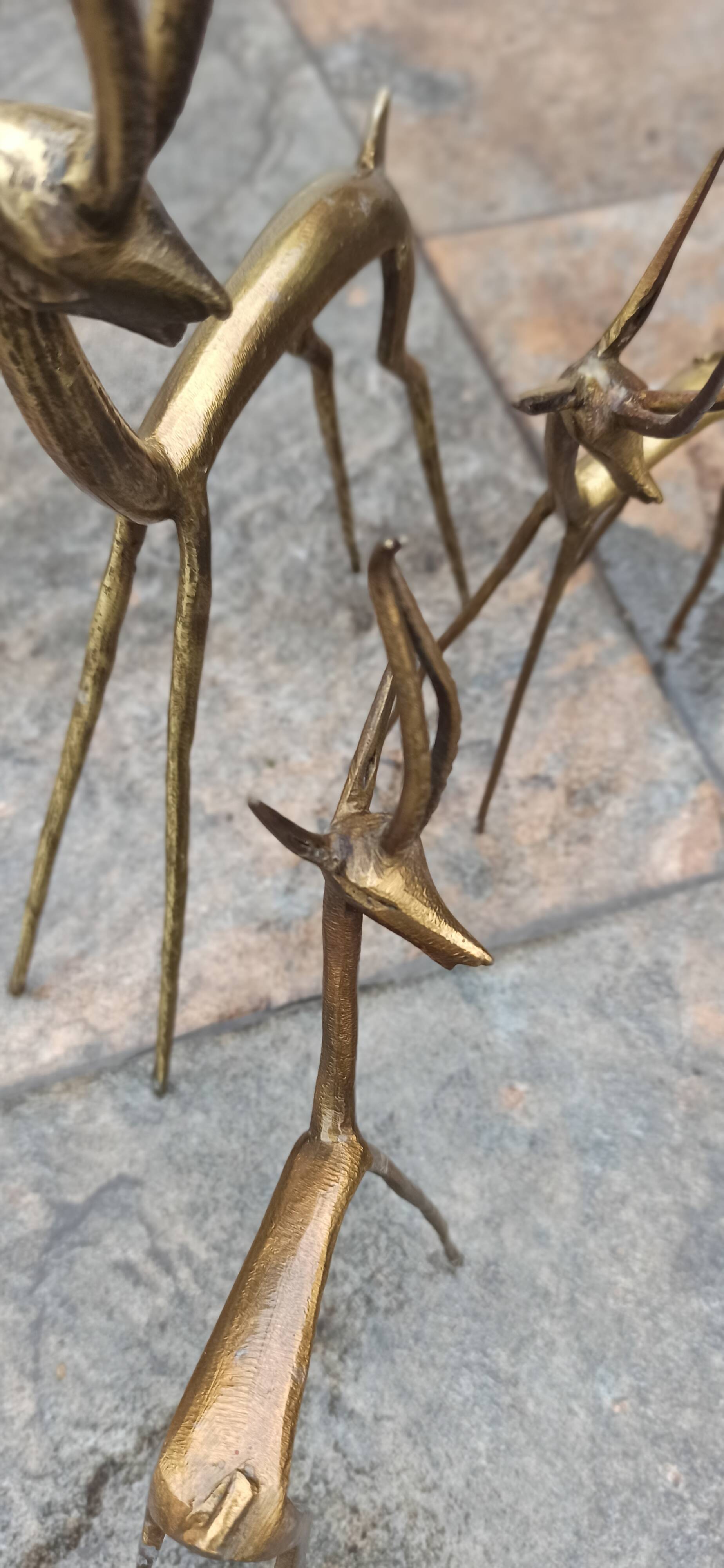 Trio d'antilopes en laiton