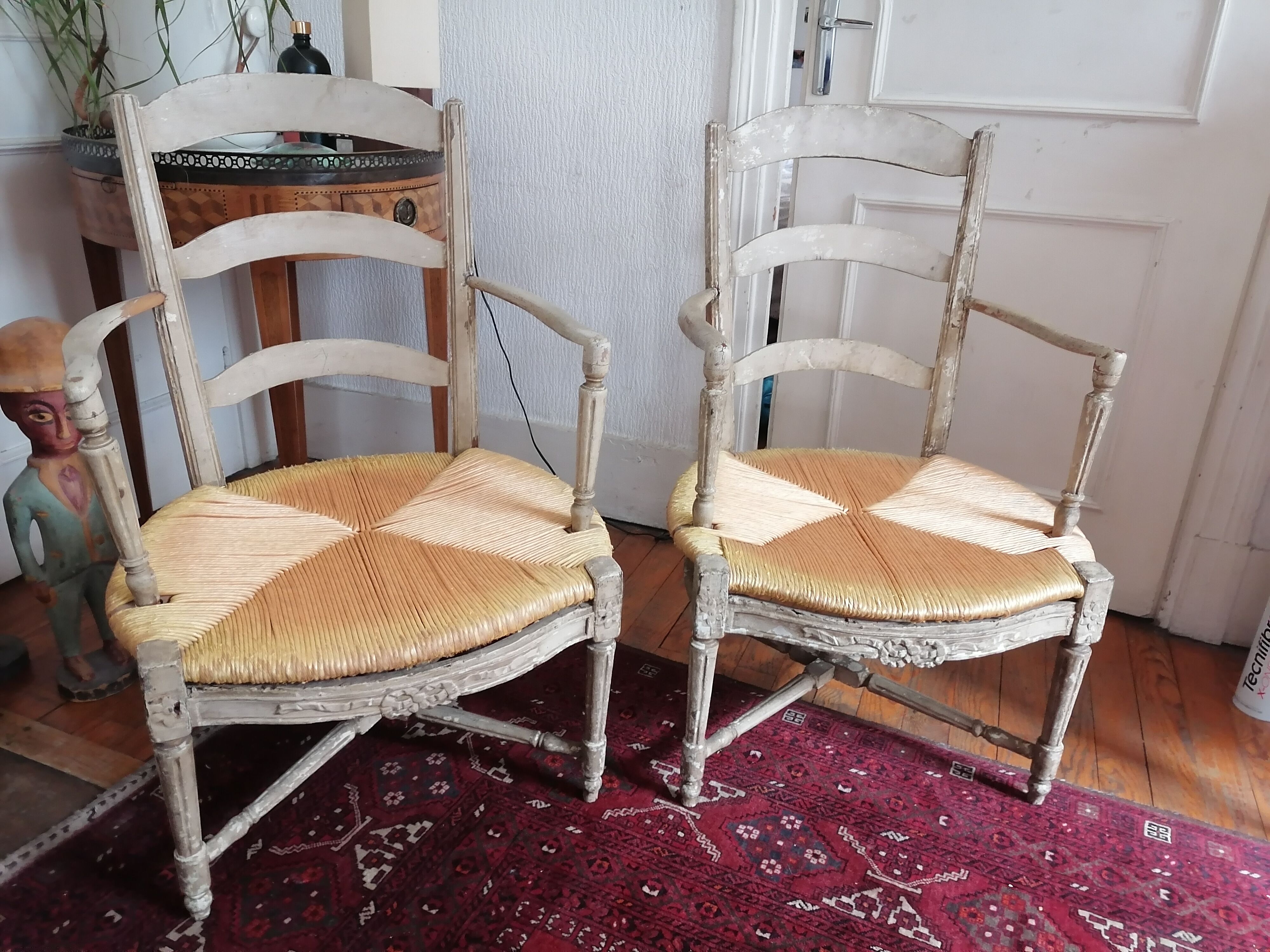 Ancienne paire de fauteuils provençal Louis XVl