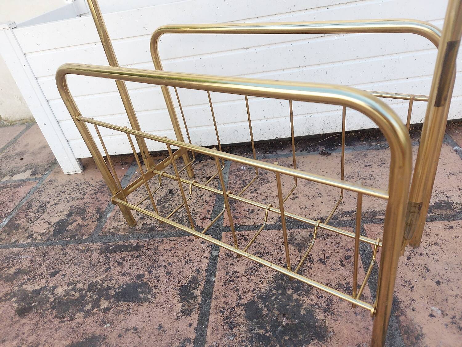 Porte revues vintage en laiton