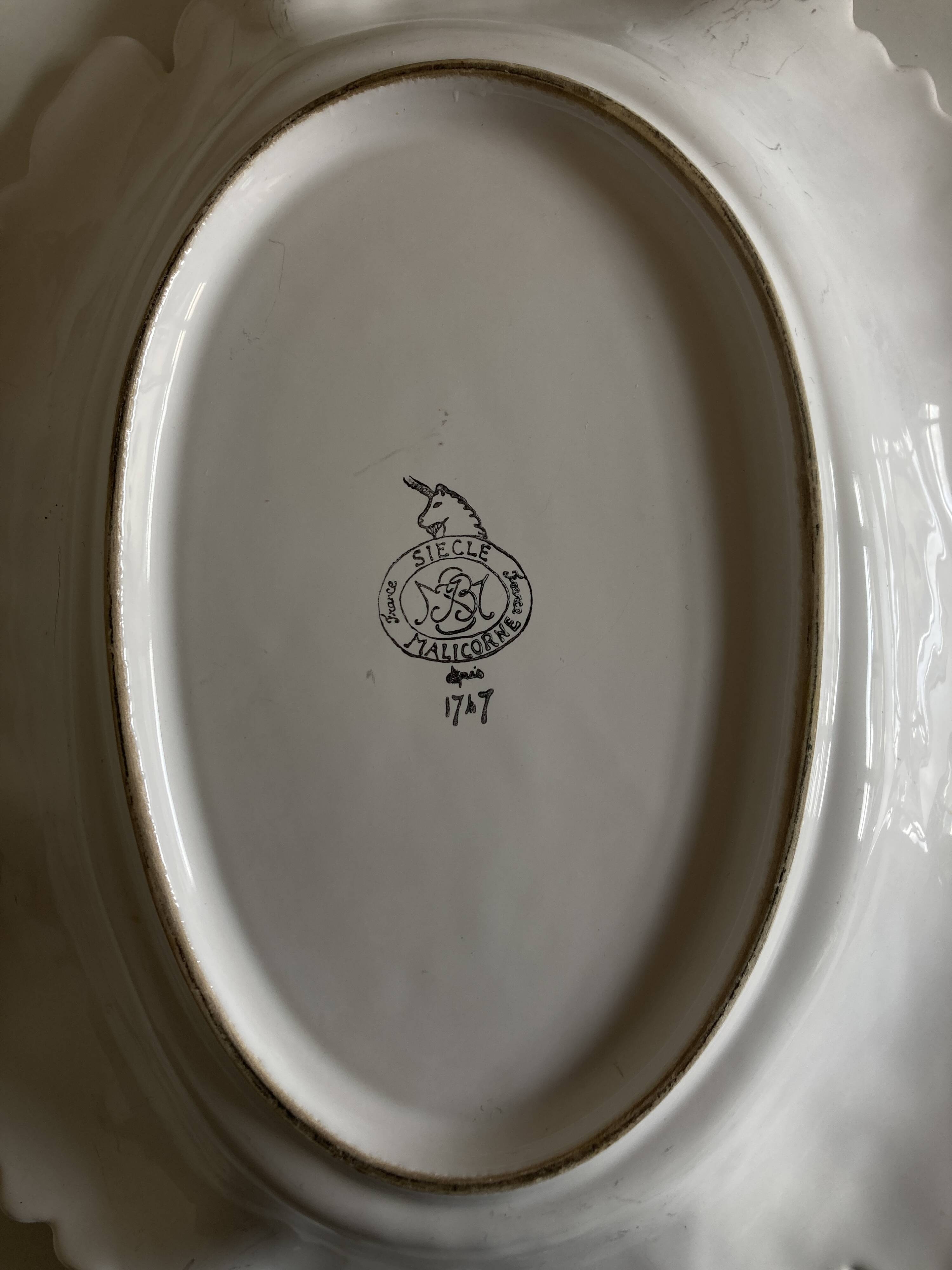 Acanthus platter in Malicorne earthenware, 18th century