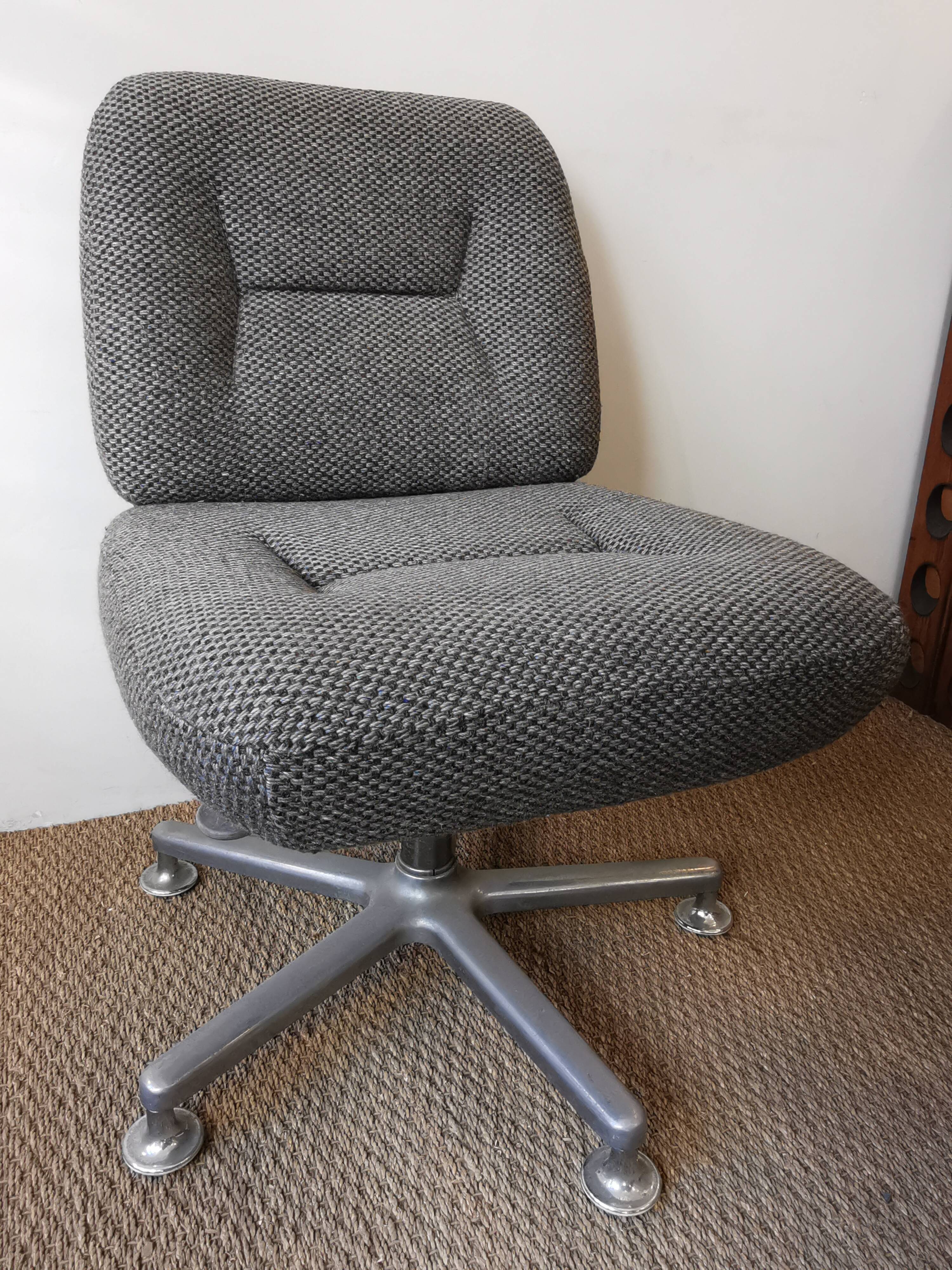 Pair of vintage office chairs heather grey by EUROSIT