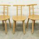 Set of 3 minimalist chairs in light wood, 1980s Italy
