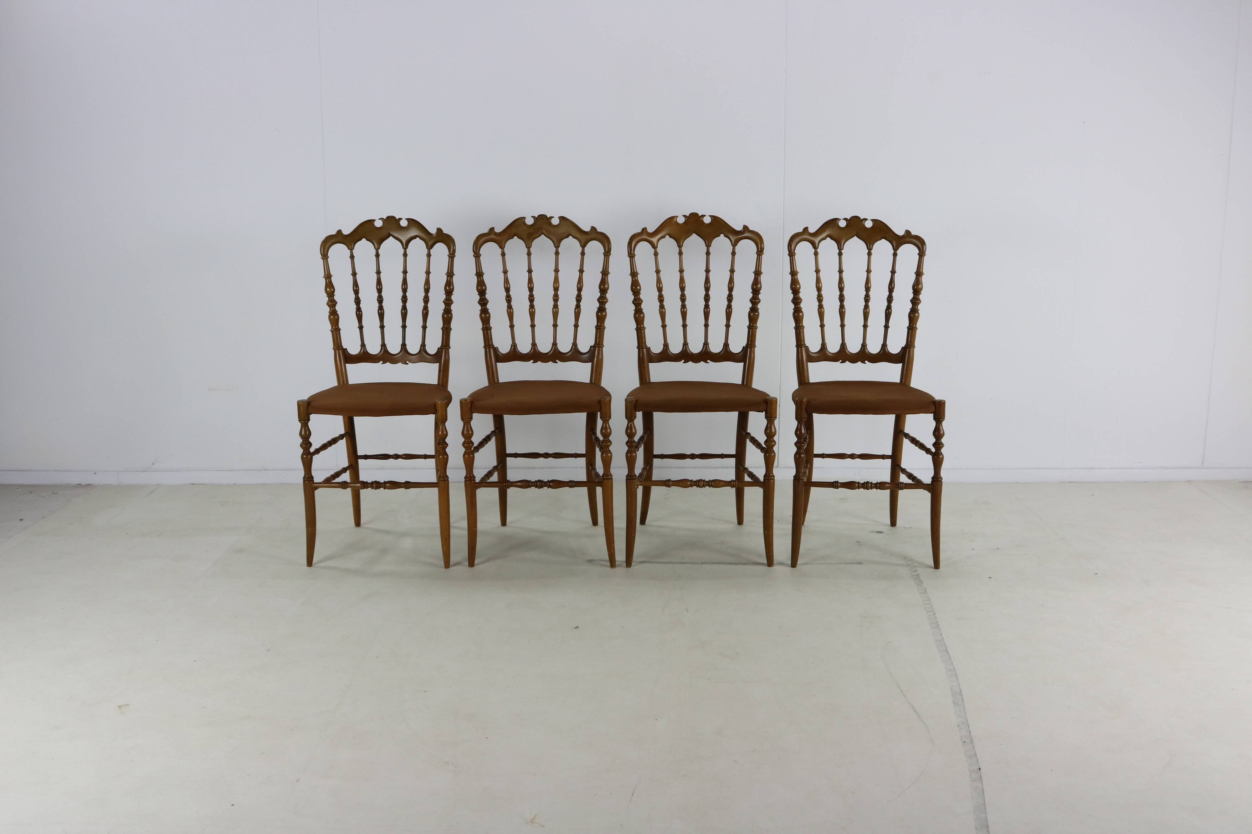 Set of four original italian design dining chairs by Descalzi for Chiavari