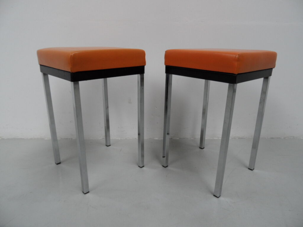 2 stools