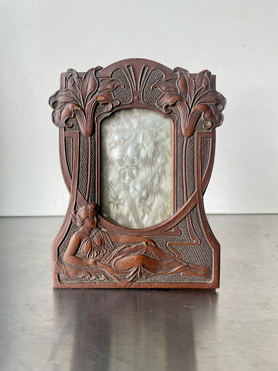 Antique art nouveau picture frame