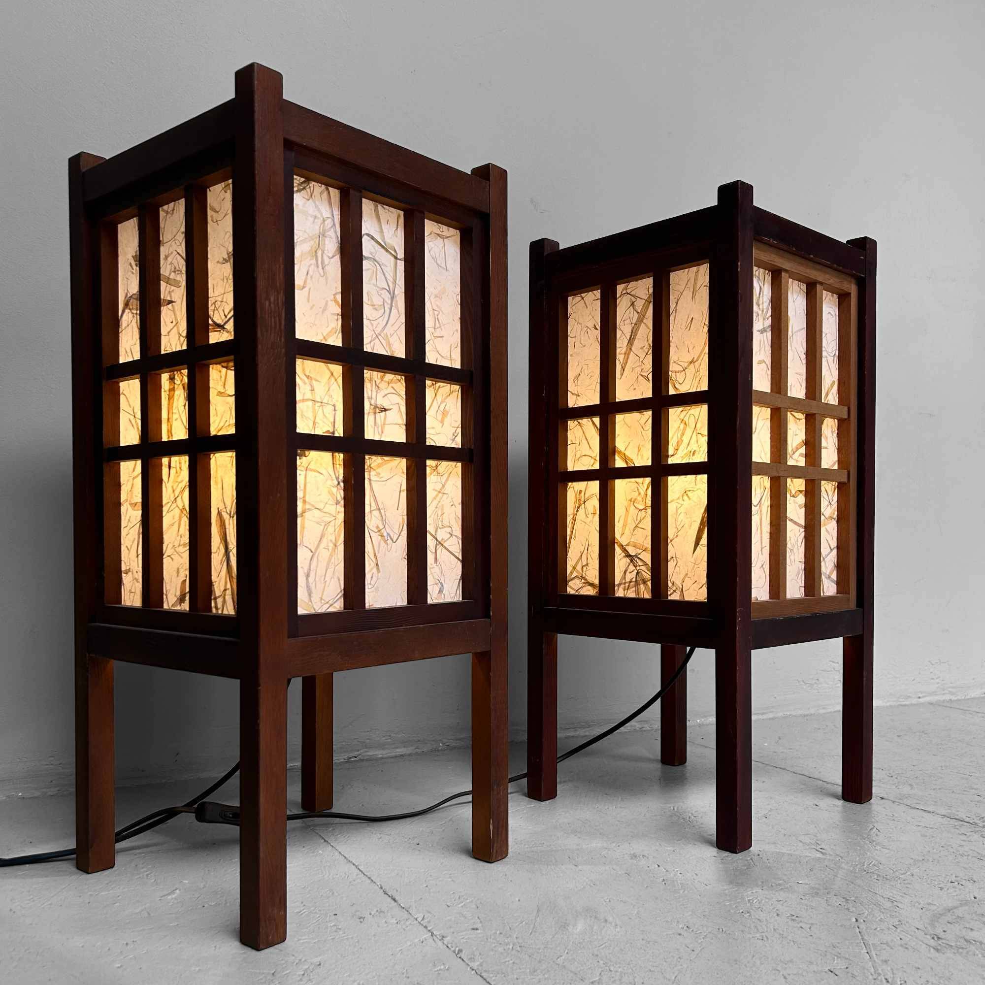 Pair of japanese antique shoji floor lamps (障子ランプ), taishō-era [大正]