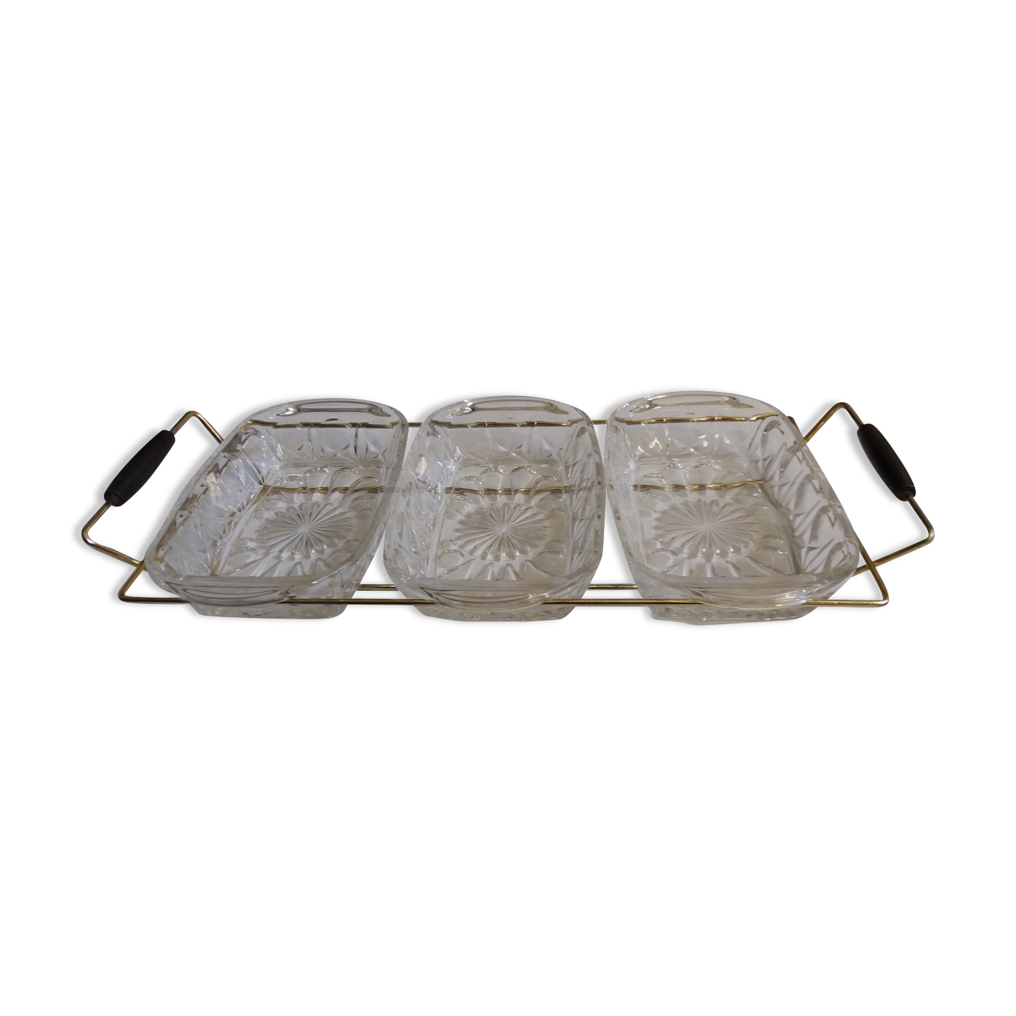 Aperitif serving tray with 3 glass ramekins