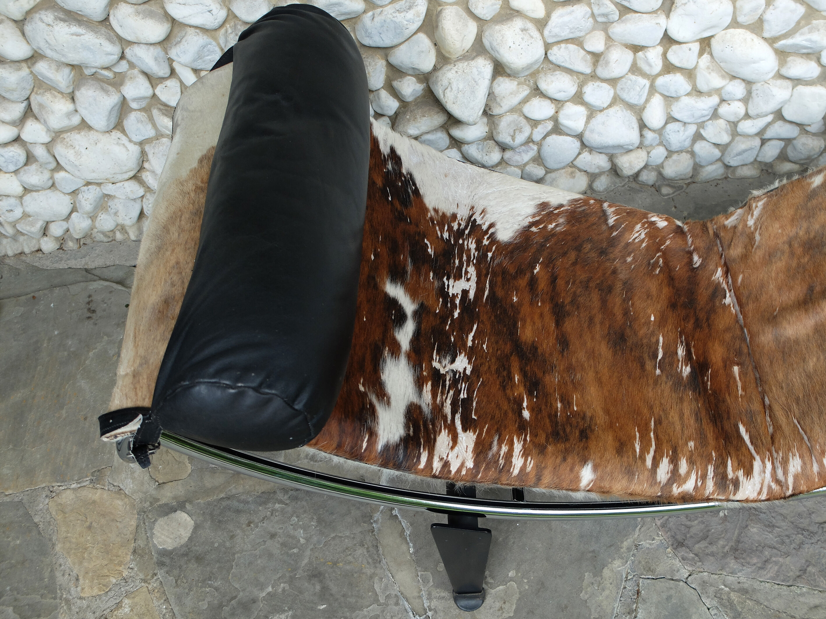 Lounge chair LC4 Cassina by Charlotte Perriand, Le Corbusier and Pierre Jeanneret Vintage 1960s