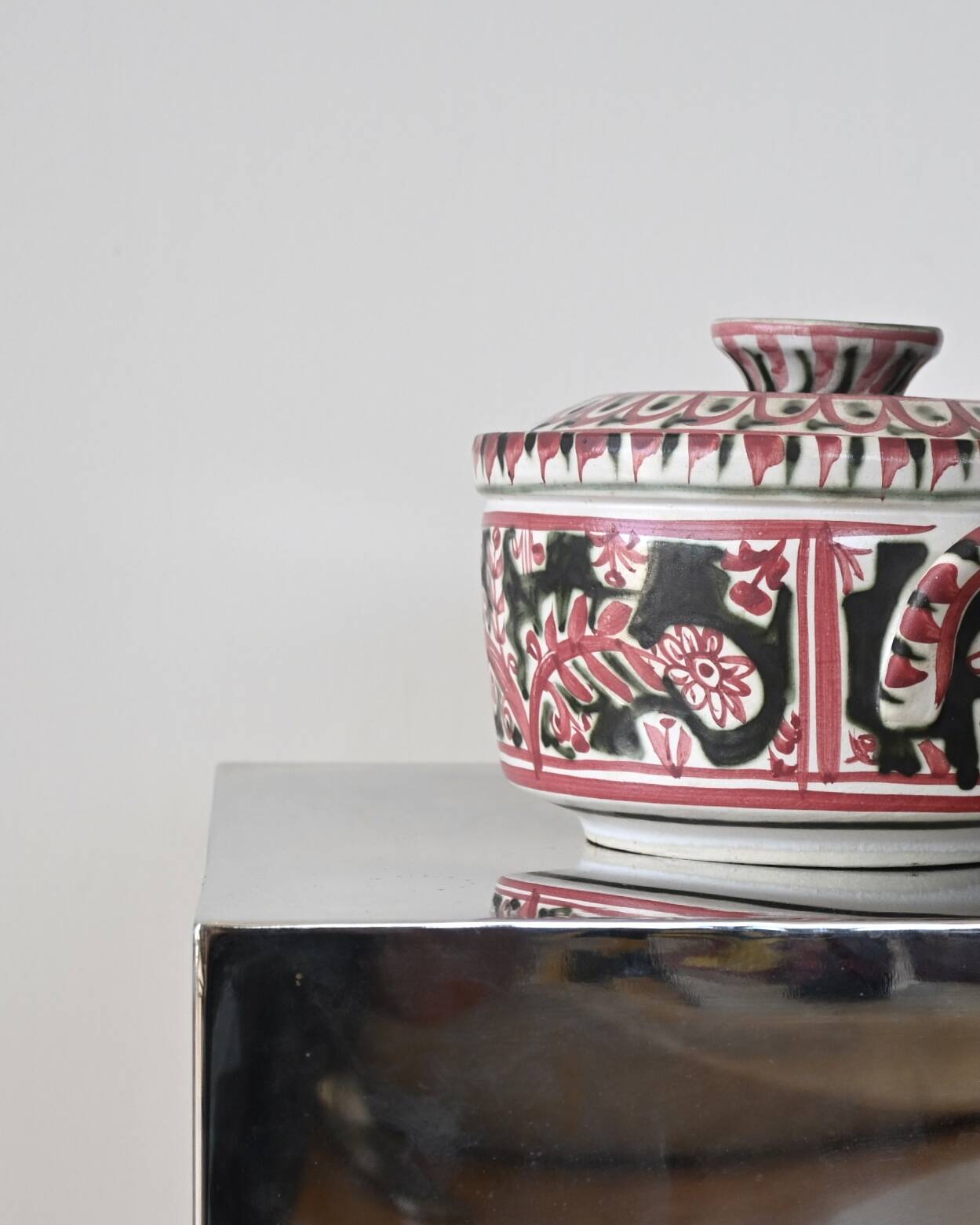 Violet - Soup Tureen Paul Yvain