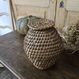 Old straw bourgne