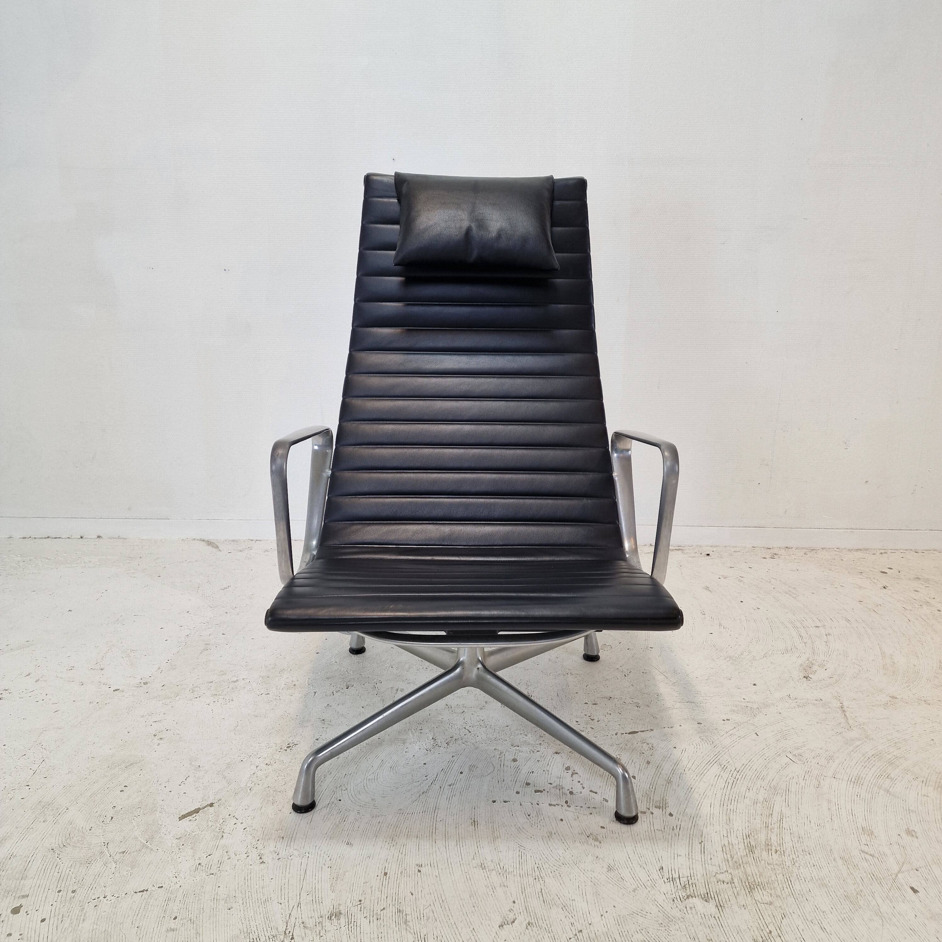 Model EA 124 + 125 Vitra Lounge Chair and Ottoman by Charles & Ray Eames