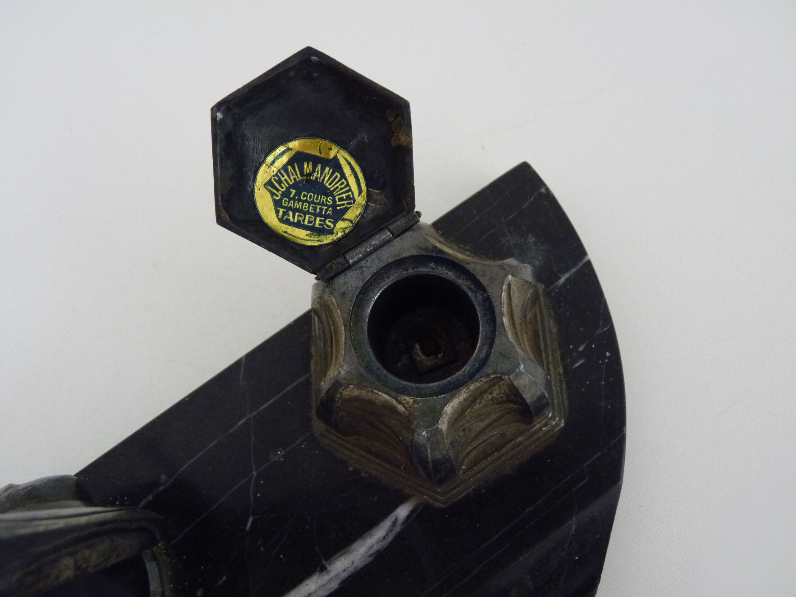 Regulated inkwell and marble signed Franjou pelican art deco