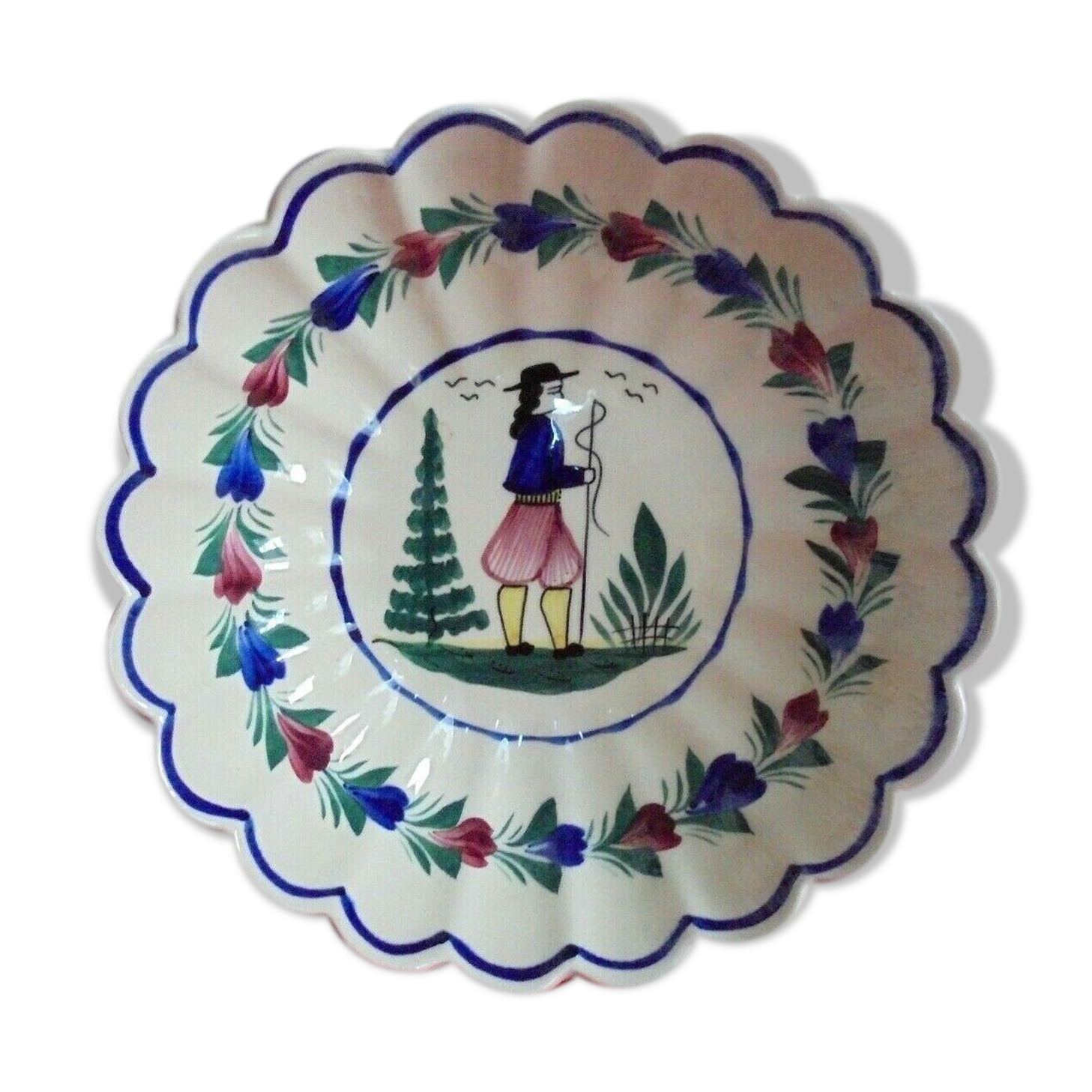 Round flat hollow Breton motifs signed HR Quimper