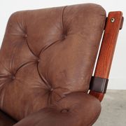 Fauteuil en cuir, design norvégien, années 1970, production : Norvège
