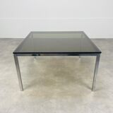 Table basse carrée chrome et verre fumée années 70