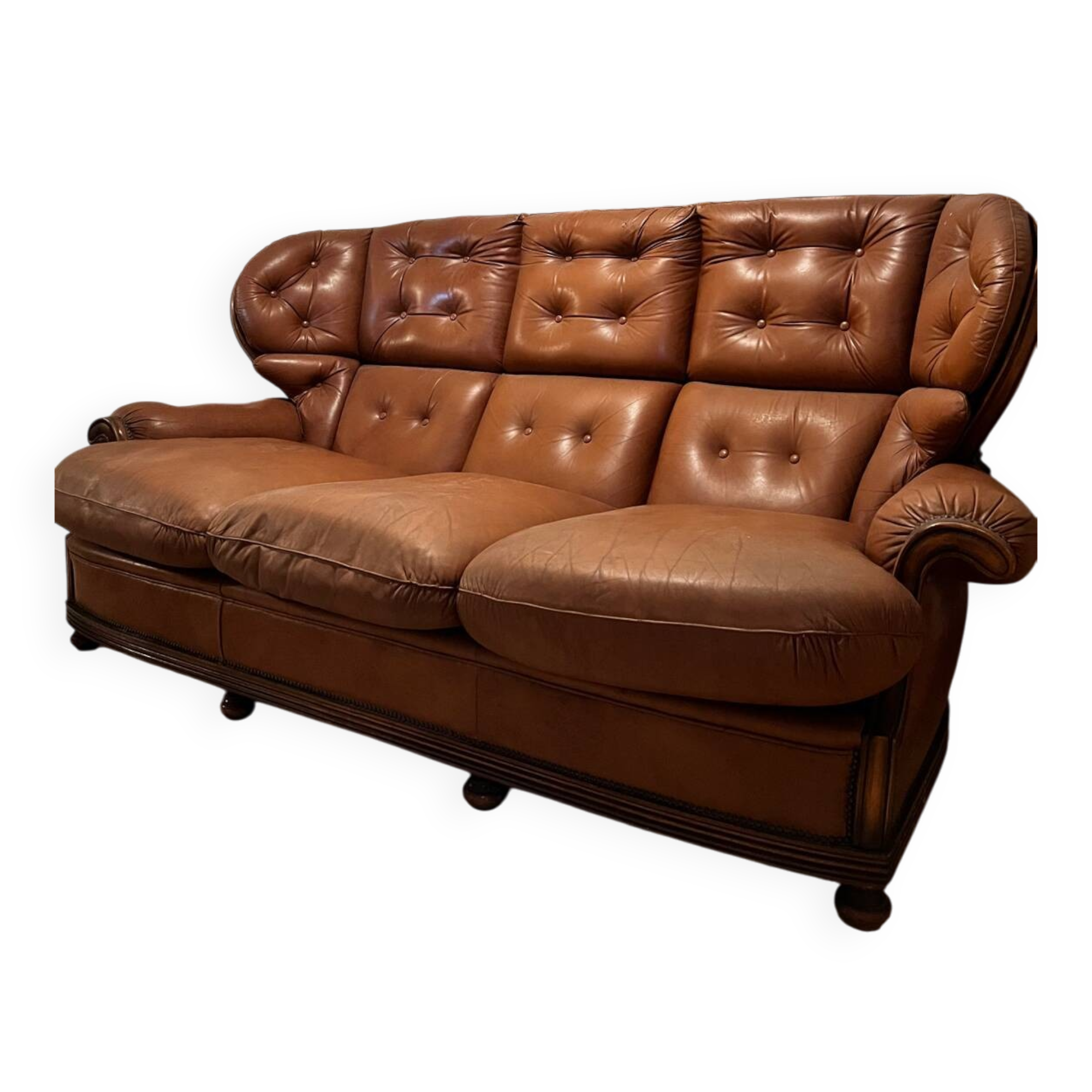 Three-seater Chesterfield sofa