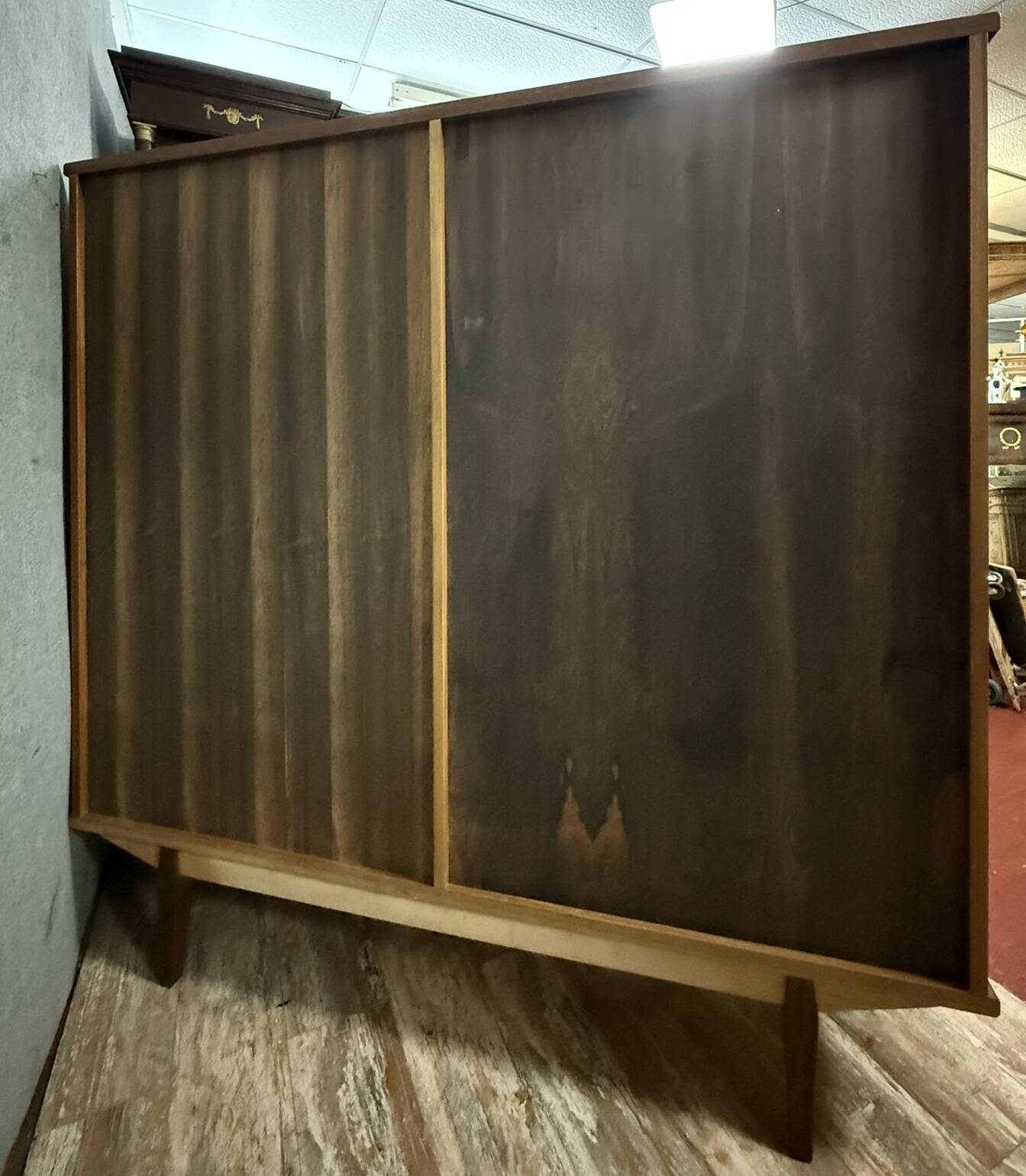 grande Armoire type scandinave des années 60 en teck