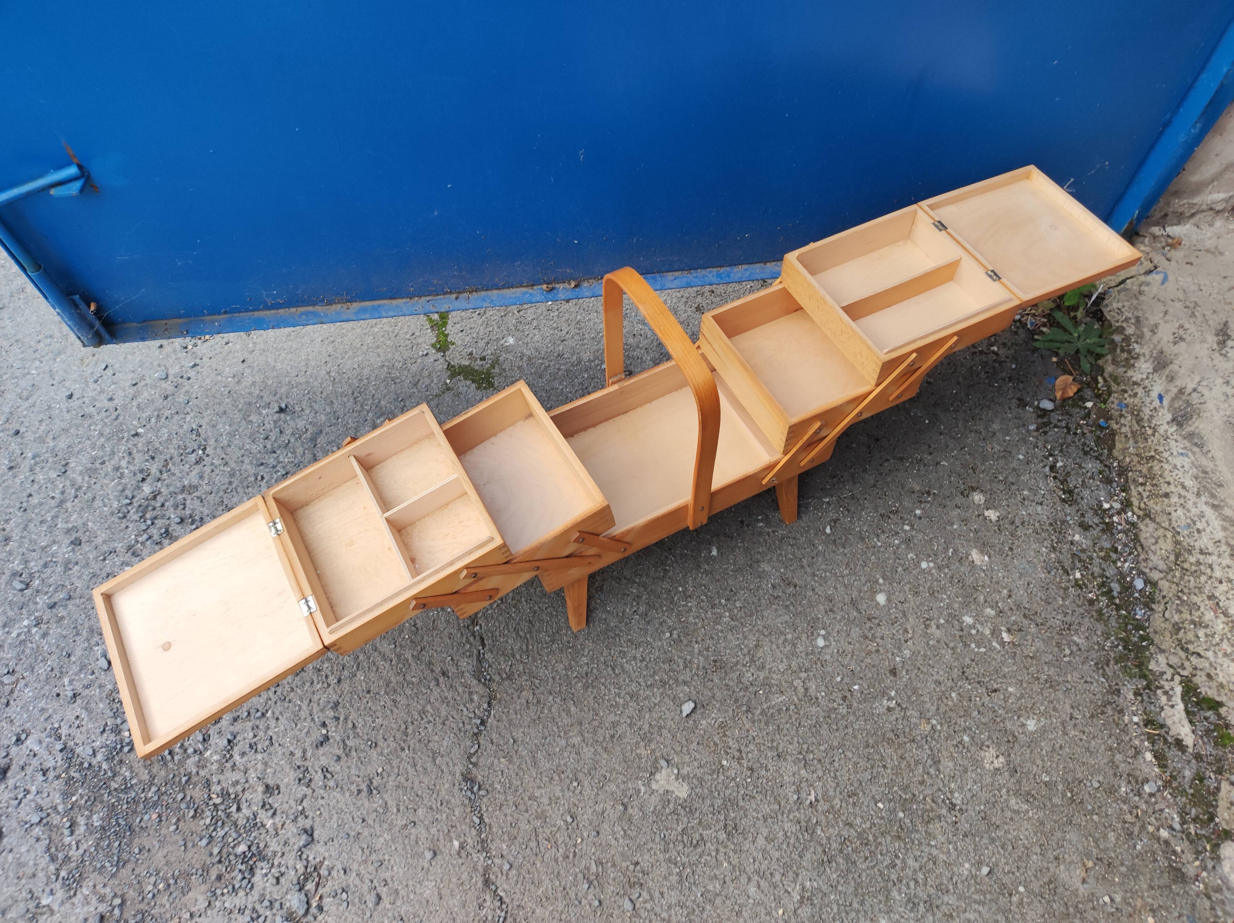Sewing box accordion worker wood