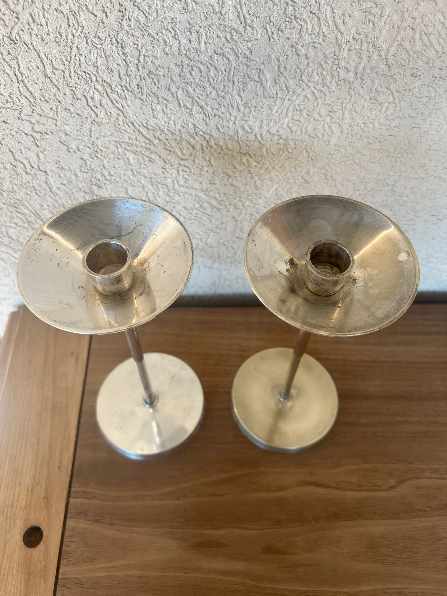2 bougeoirs