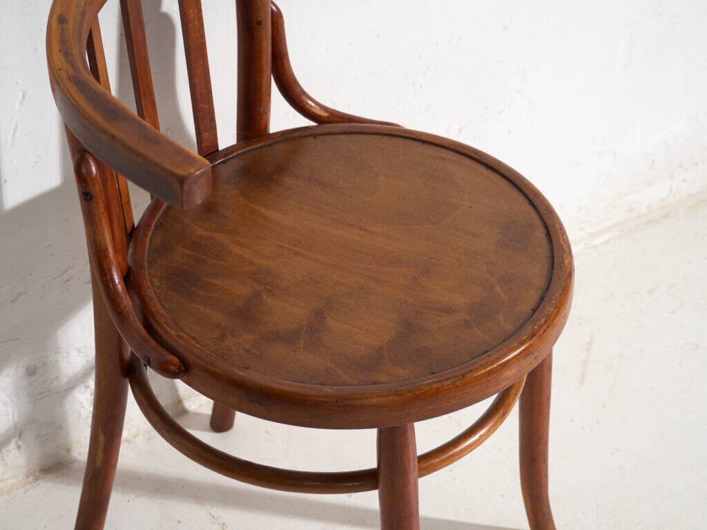 Ensemble de quatre chaises style Thonet en bois courbé – Europe centrale, vers 1920