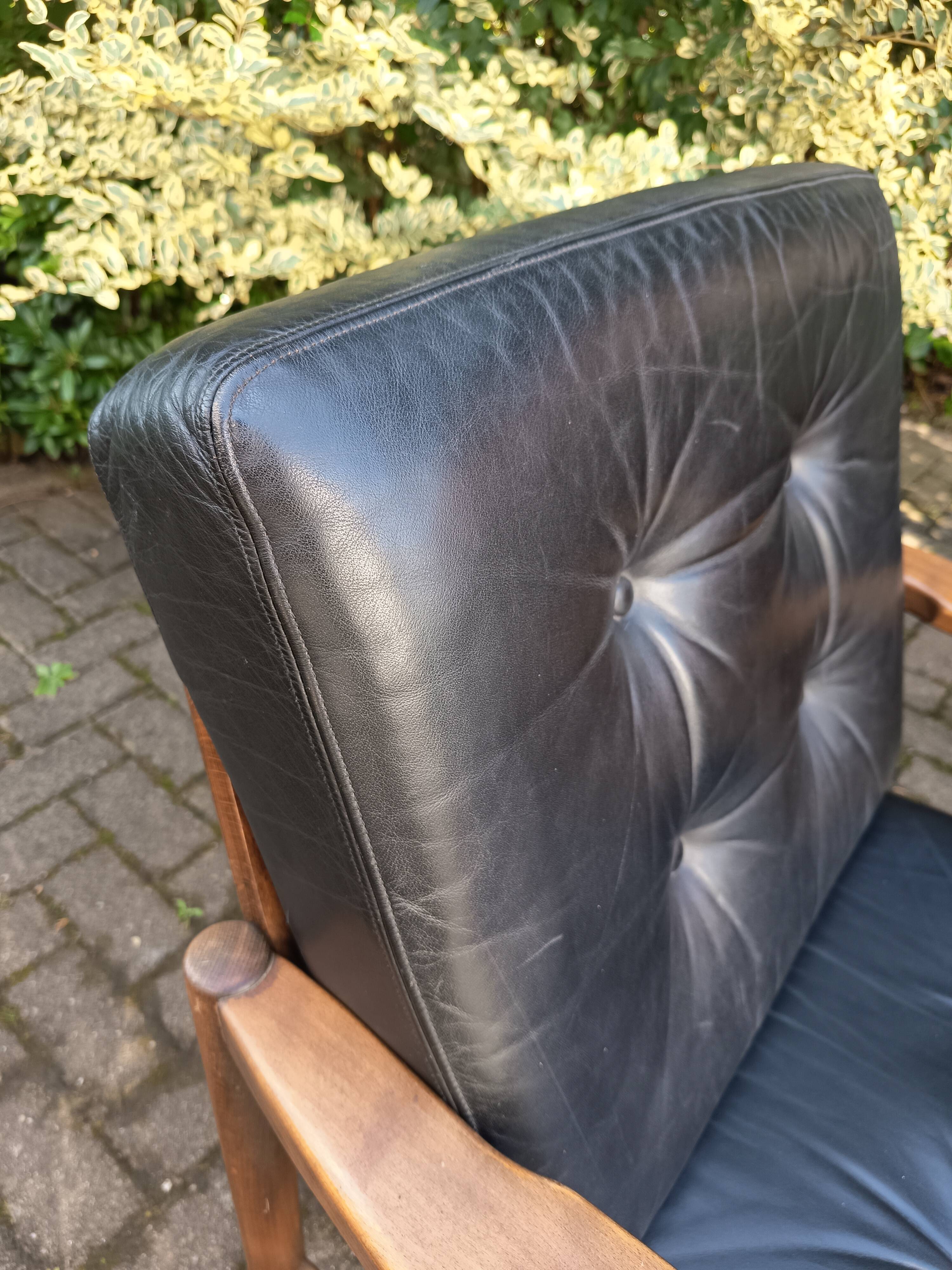 Paire de fauteuils scandinaves cuir, 1960