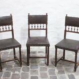 Ensemble de 3 chaises Renaissance en chêne et cuir gaufré, 19ème siècle, Belgique