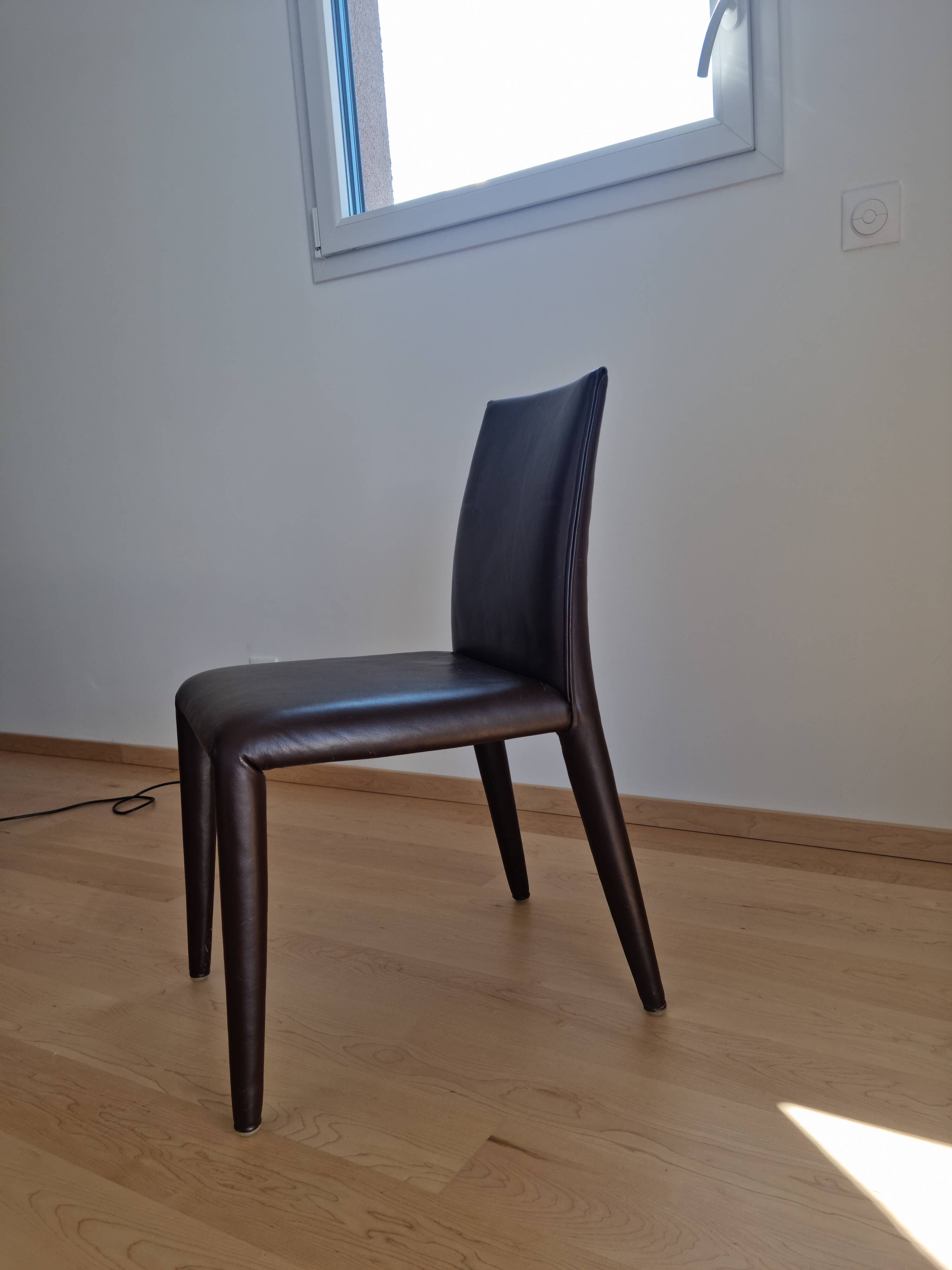 Vends quatre chaises B&B Vol au Vent en cuir - Design Mario Bellini